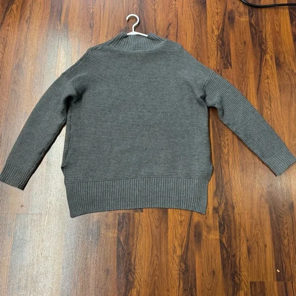 Sweet Romeo Ribbed Knit Sweater L / Grey Relaxed Pullover - Picture 6 of 6